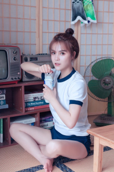 丝袜老师办公室里做好紧好爽
